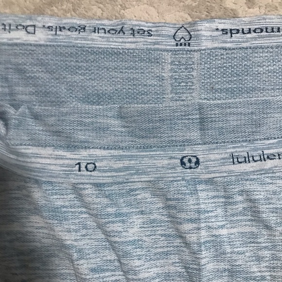 Lululemon top - Picture 4 of 7